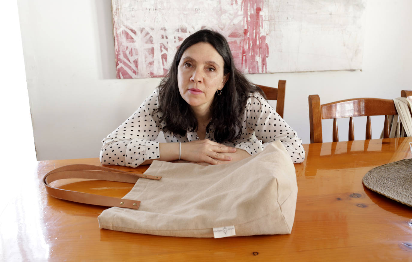 Fotos: De elaborar fundas para tablas de surf en el Puerto Viejo de Getxo a fundar su firma de bolsos artesanos