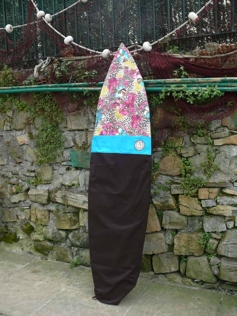 Fotos: De elaborar fundas para tablas de surf en el Puerto Viejo de Getxo a fundar su firma de bolsos artesanos