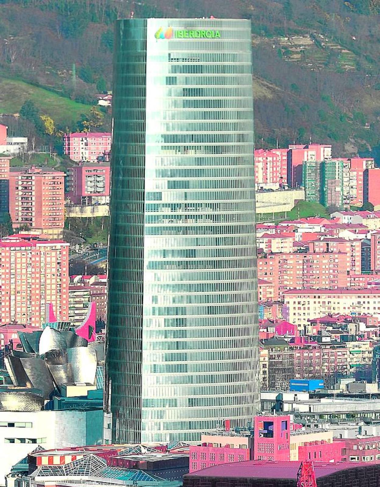 El rascacielos tiene 165 metros de altura y 41 plantas.