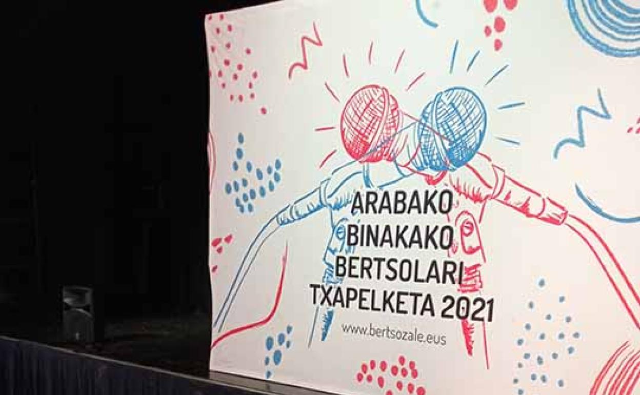 Irati Andak eta Aroa Arrizubietak irabazi dute azken final-laurdena Arabako Binakako Bertsolari Txapelketan