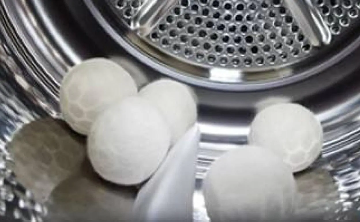 Funcionan las bolas para la secadora que reducen arrugas en la ropa? La OCU  responde