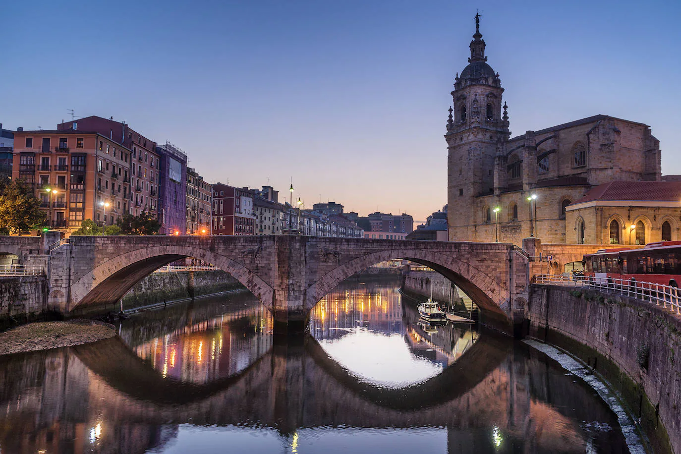 3.-Bilbao | El 69% de sus vecinos están satisfechos con el lugar en el que residen según el estudio de la OCU.