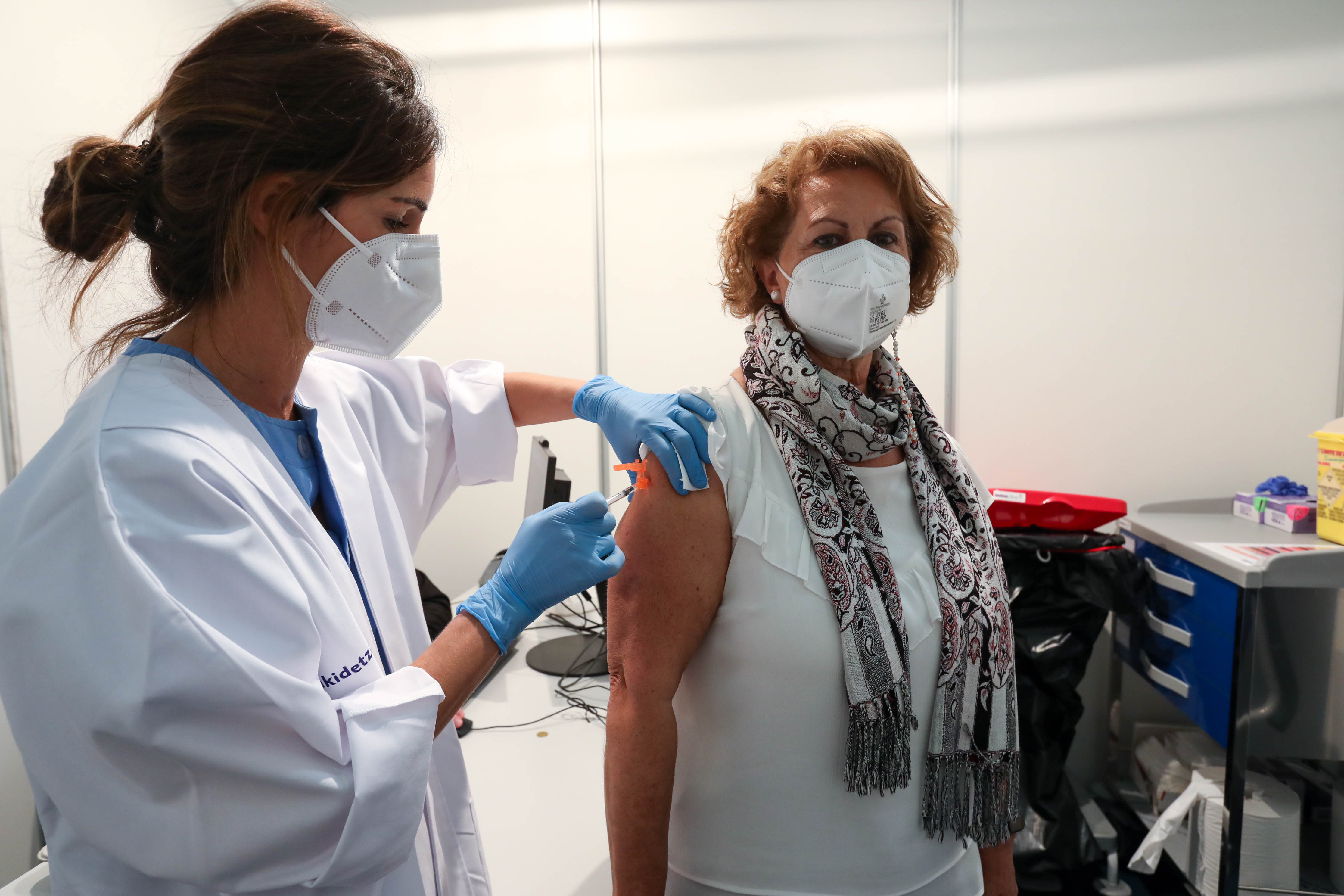 Fotos: Vacunación masiva en el BEC