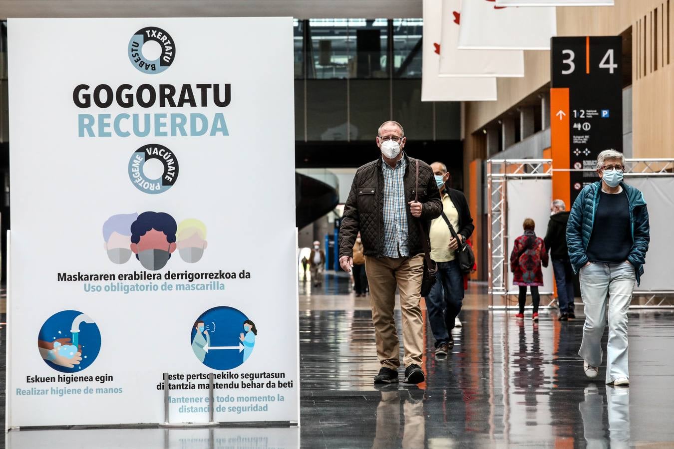 Fotos: Vacunación masiva en el BEC