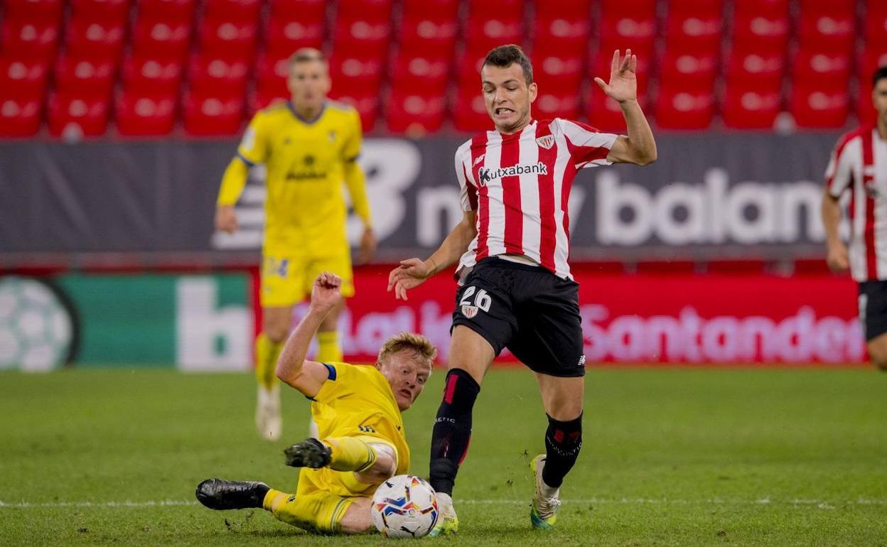 Vicente debutó contra el Cádiz