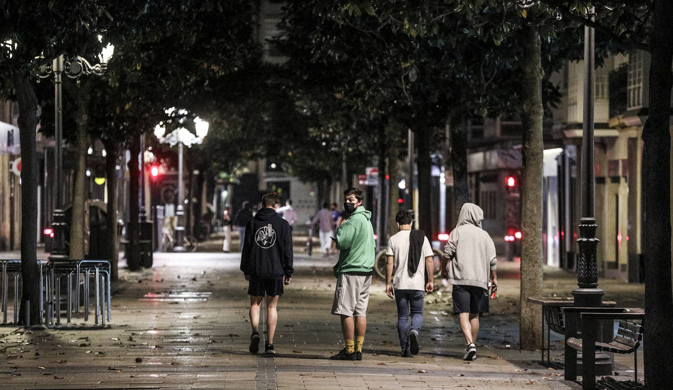 Fotos: Así ha vivido Vitoria el fin del estado de alarma