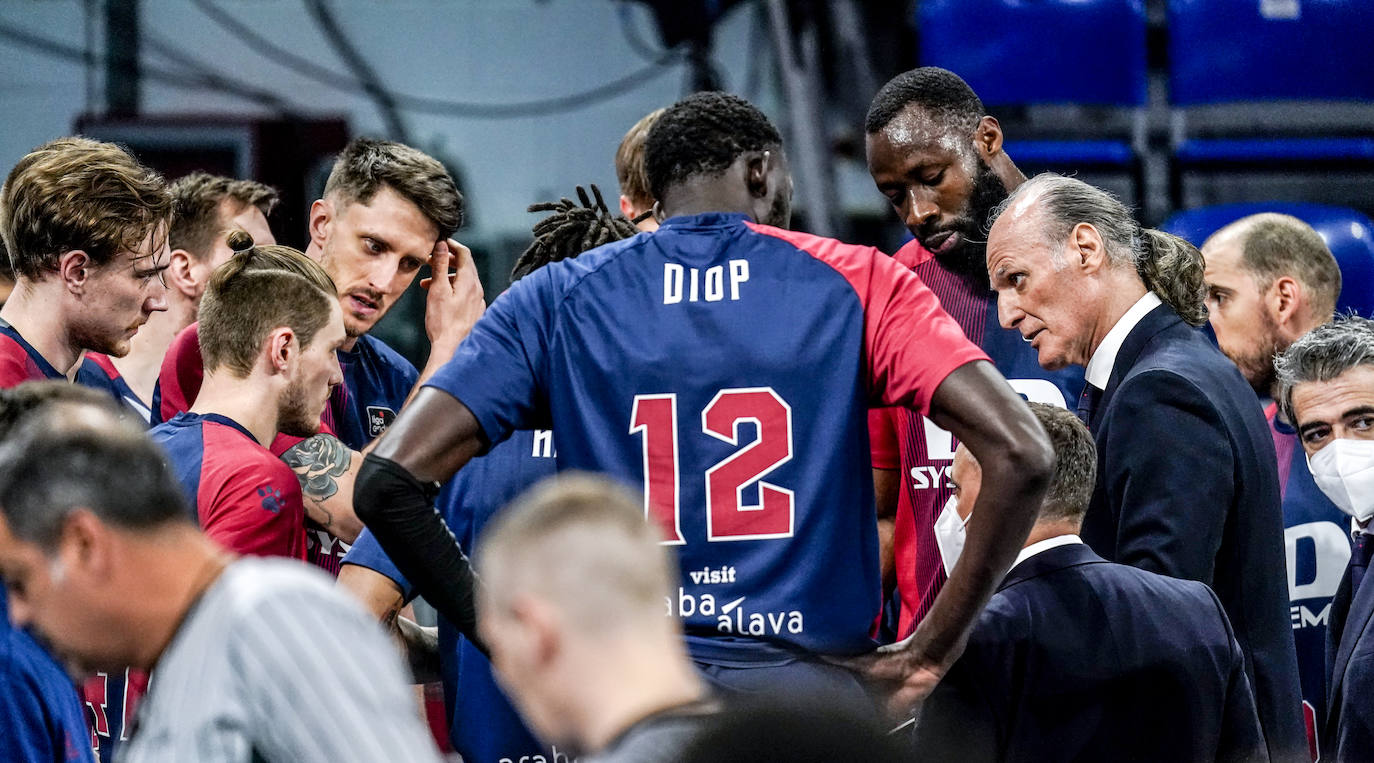 Fotos: Las mejores imágenes del Baskonia-Joventut
