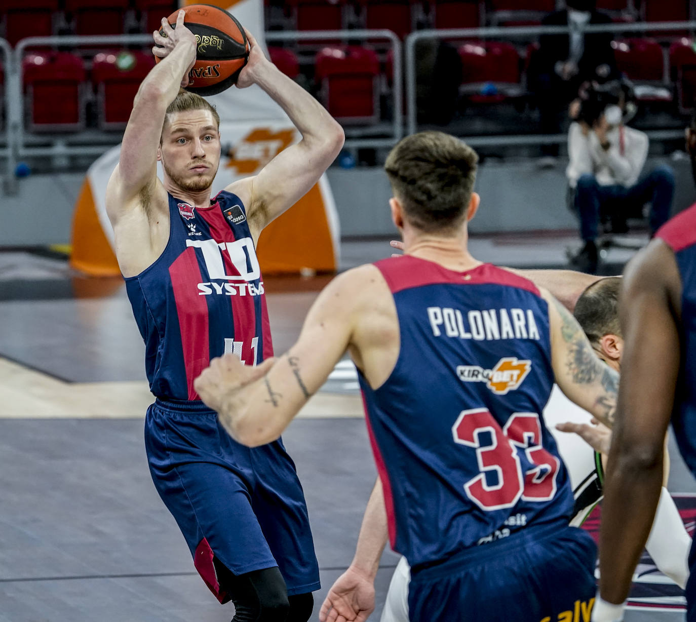 Fotos: Las mejores imágenes del Baskonia-Joventut