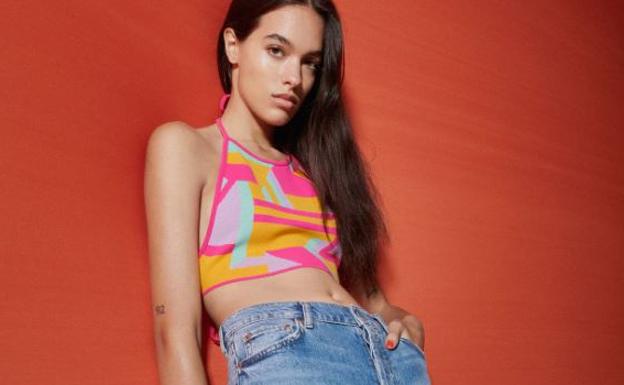 Crop top de Zara de print geométrico, estilo años 70.