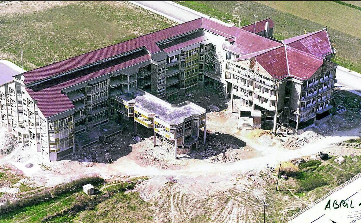 Abril de 1970, el colegio en plenas obras.