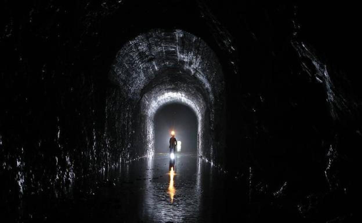 Paso subterráneo entre Bizkaia y Cantabria: La asociación cultural Alen de Sopuerta pedirá a la Diputación y al Gobierno vasco que no dejen de lado el proyecto del túnel a Castro