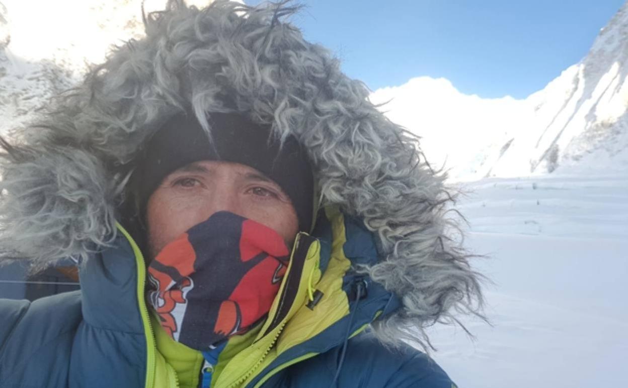 Alex Txikon, Isiltasunaren Haranean, aklimatatzeko azken txanpan. 