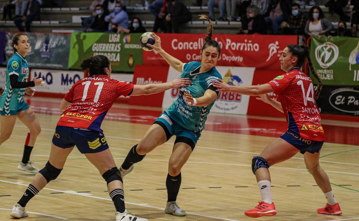 El ZEV Zuazo sucumbió en tierras gallegas la pasada jornada en su visita al líder, Porriño. 