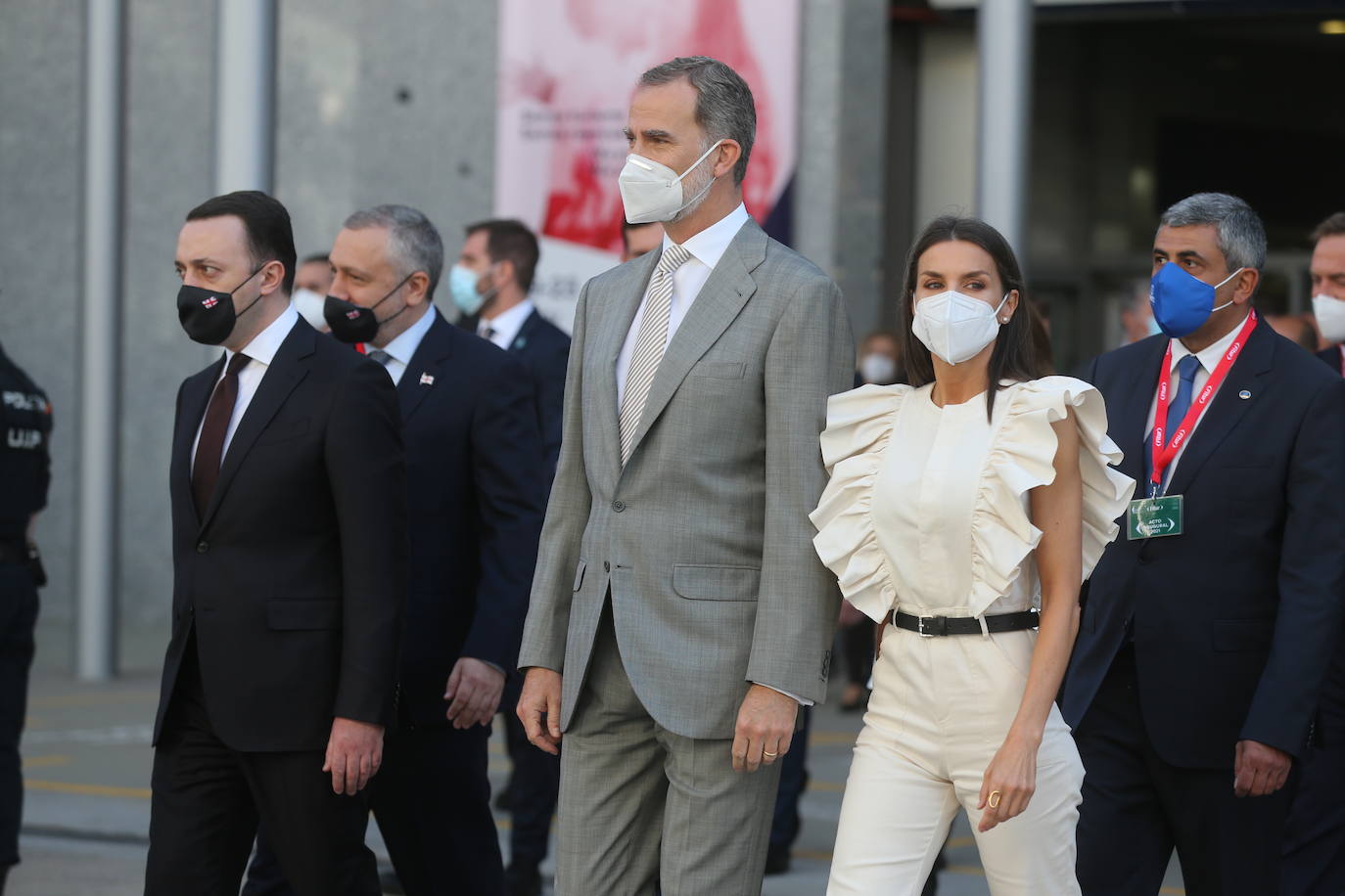 Fotos: Letizia saca su lado flamenco en Fitur: el mono de volantes que nadie esperaba ver