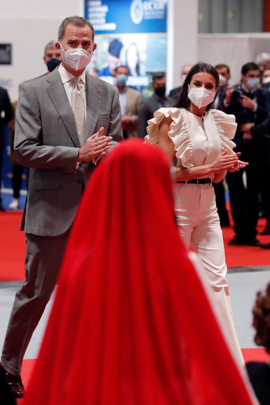 Fotos: Letizia saca su lado flamenco en Fitur: el mono de volantes que nadie esperaba ver