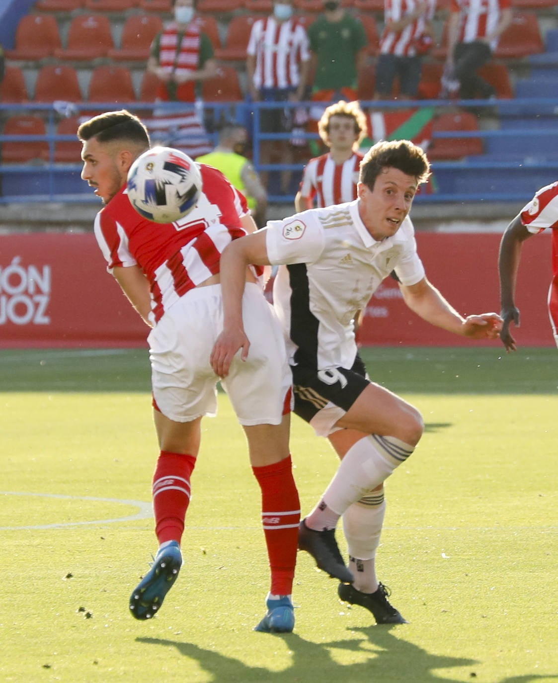 Fotos: Las mejores imágenes del Burgos- Bilbao Athletic