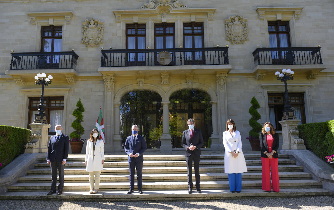 Fotos: Vitoria conmemora sus 41 años como capital de Euskadi