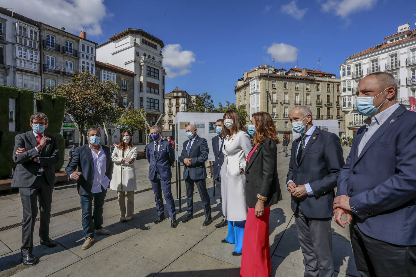 Fotos: Vitoria conmemora sus 41 años como capital de Euskadi