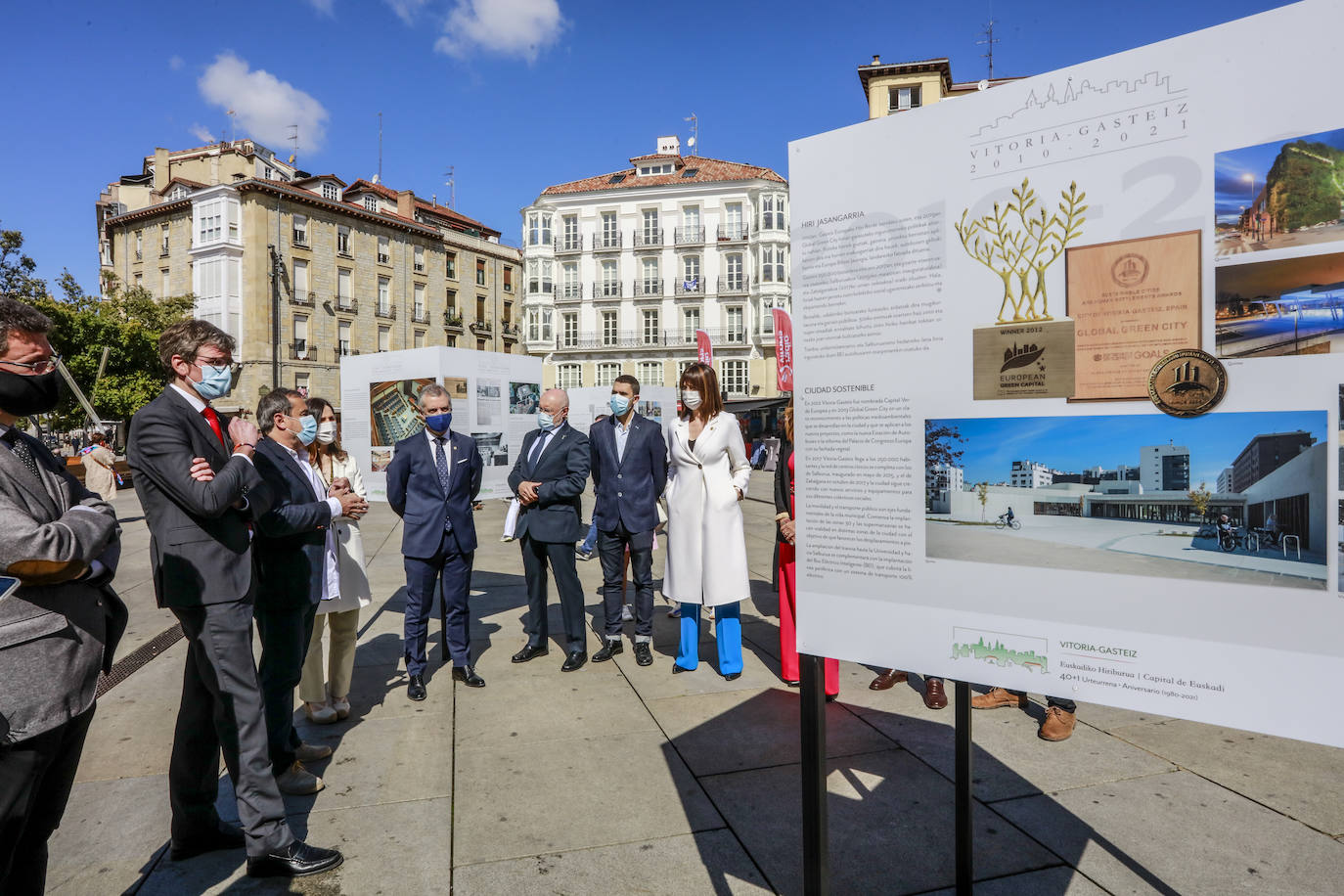 Fotos: Vitoria conmemora sus 41 años como capital de Euskadi