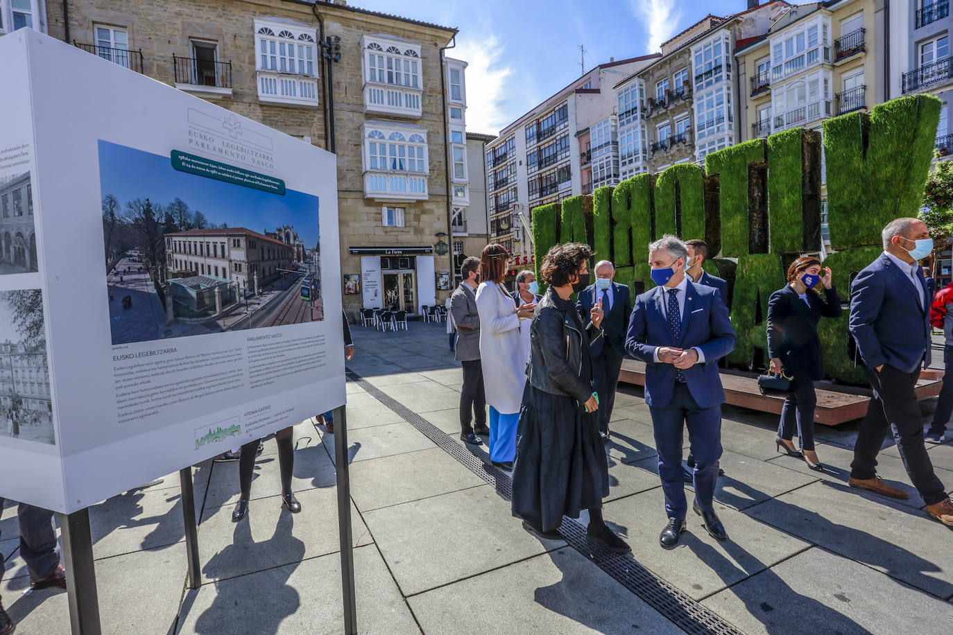 Fotos: Vitoria conmemora sus 41 años como capital de Euskadi