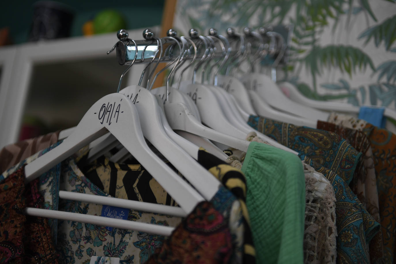 Fotos: Madre e hijo personalizan ropa y accesorios únicos en si tienda de Barakaldo