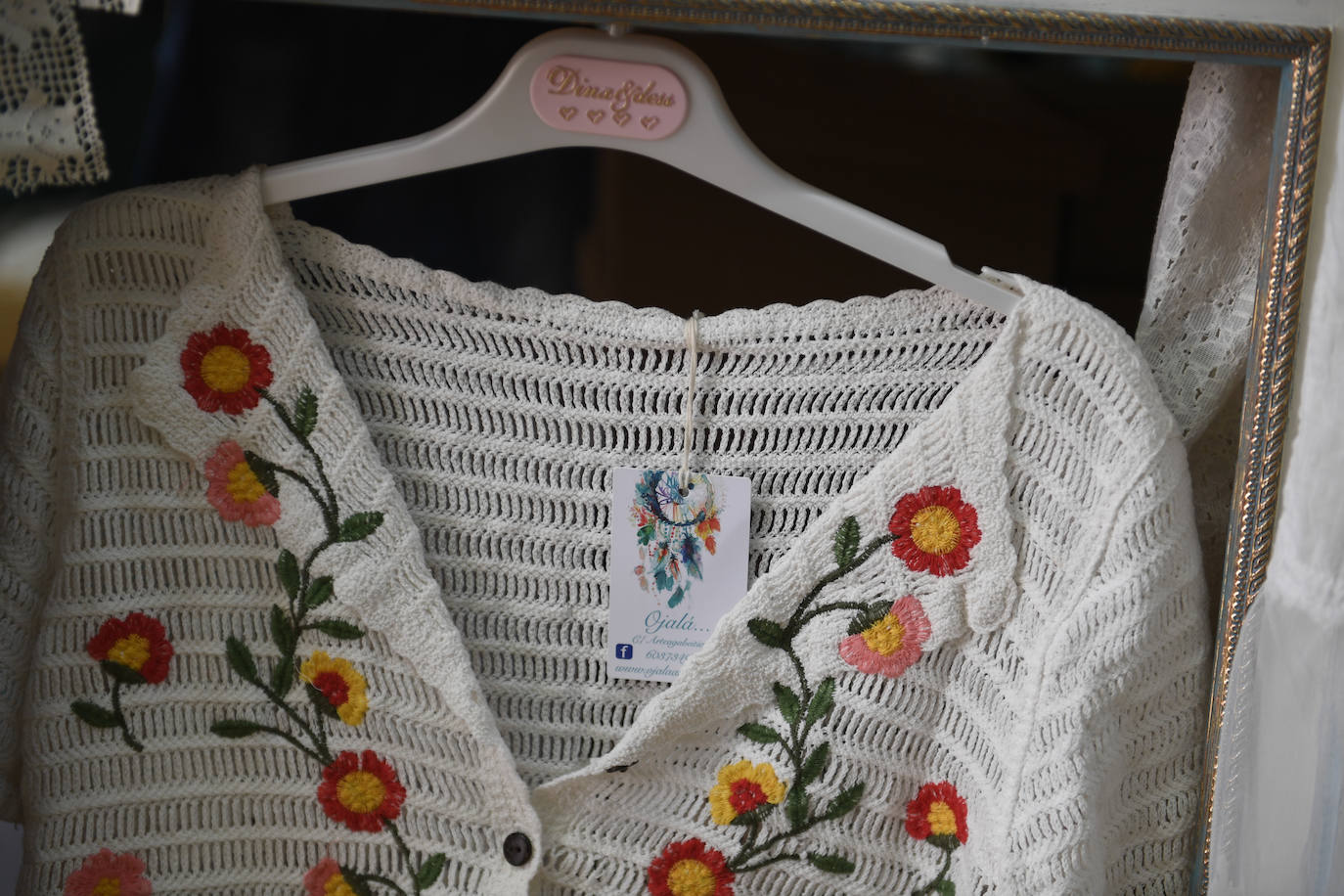 Fotos: Madre e hijo personalizan ropa y accesorios únicos en si tienda de Barakaldo