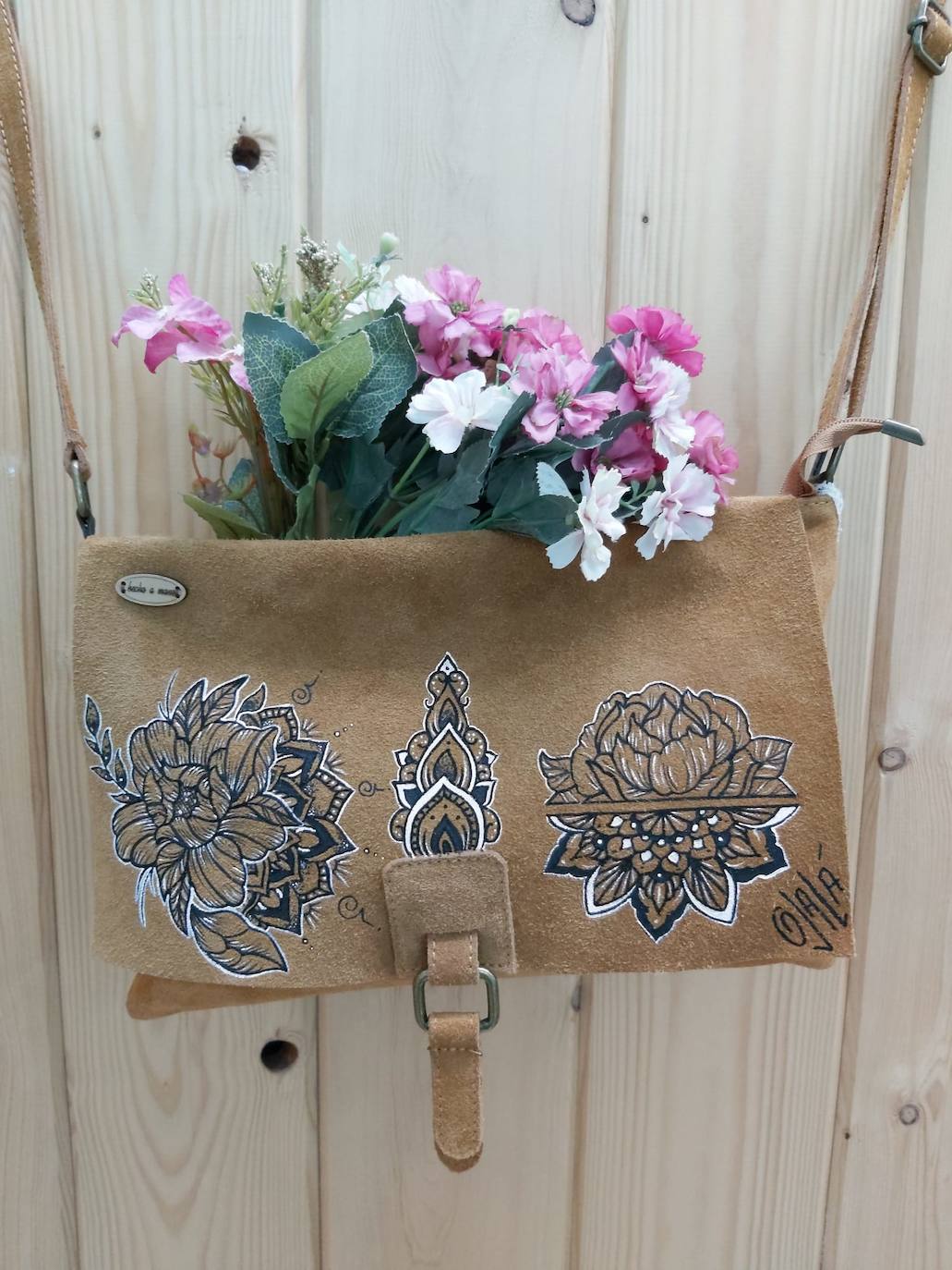 Fotos: Madre e hijo personalizan ropa y accesorios únicos en si tienda de Barakaldo