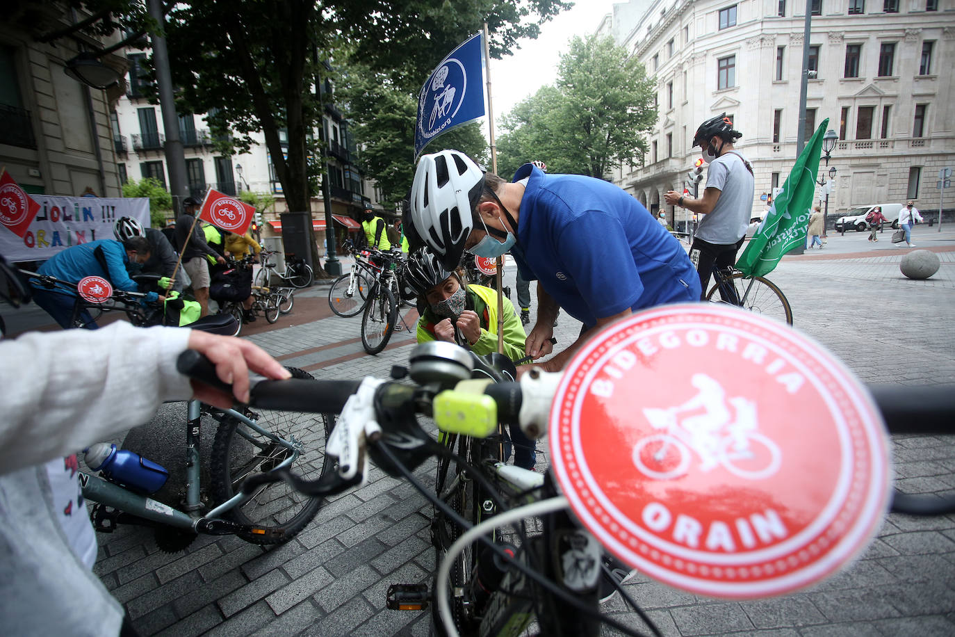 Fotos: Marcha ciclista para reclaramar un Bidegorri entre Bilbao y Barakaldo