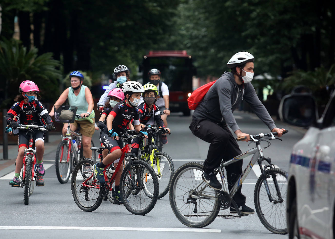 Fotos: Marcha ciclista para reclaramar un Bidegorri entre Bilbao y Barakaldo