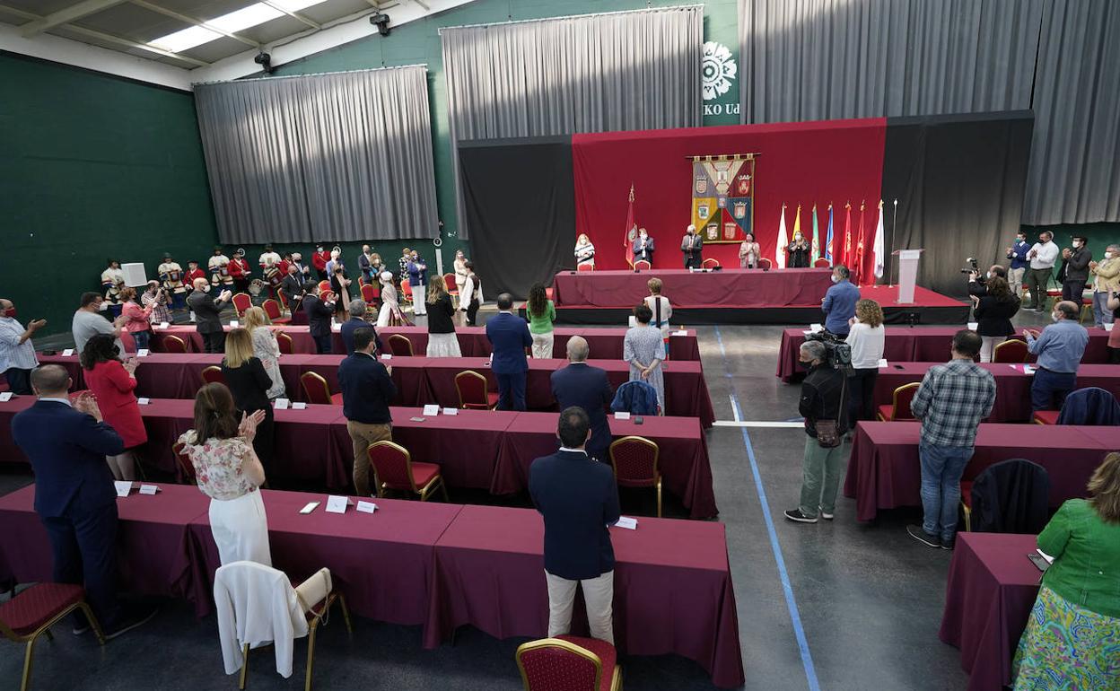 Vista general del pleno de Tierras Esparsas celebrada hoy en el frontón de Ondategi, en Zigoitia.