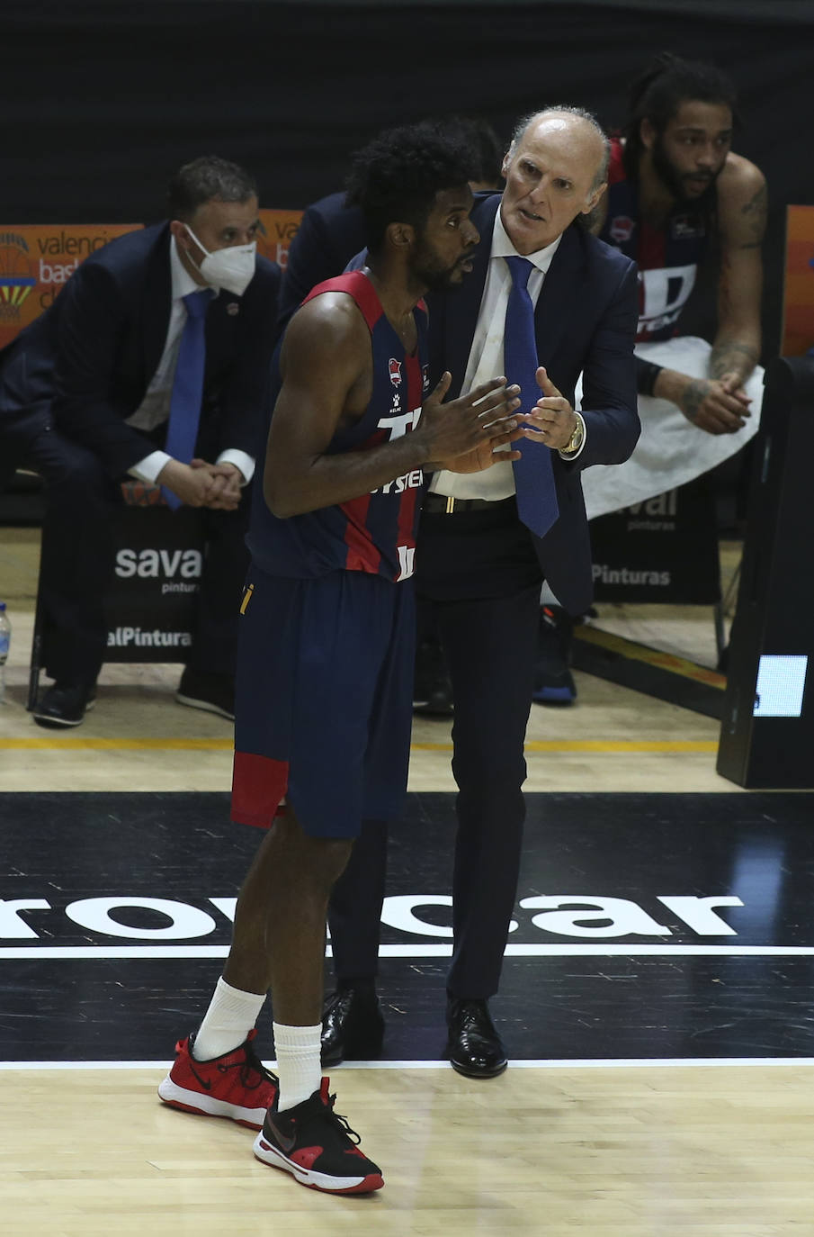 Fotos: Las mejores imágenes del Valencia - Baskonia