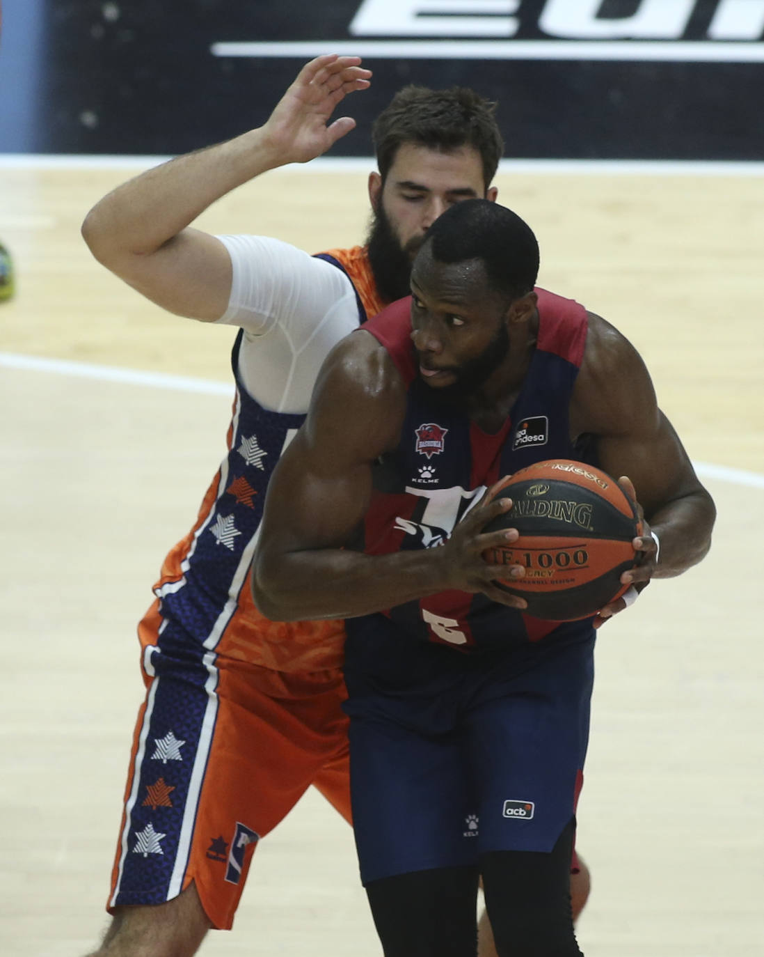 Fotos: Las mejores imágenes del Valencia - Baskonia