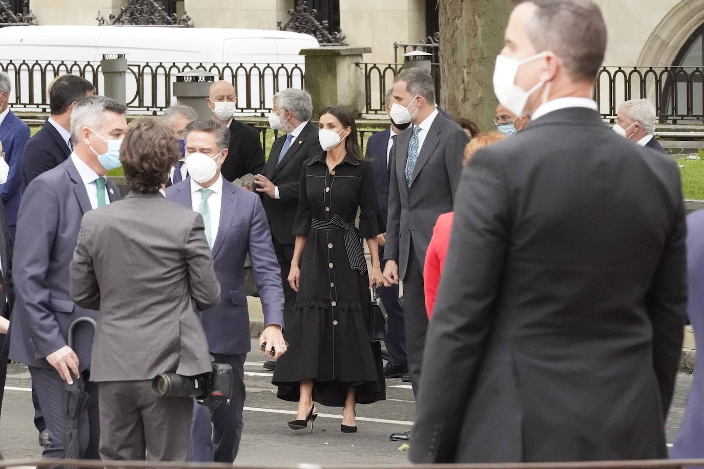 Fotos: Todas las imágenes del look de la reina Letizia en Euskadi