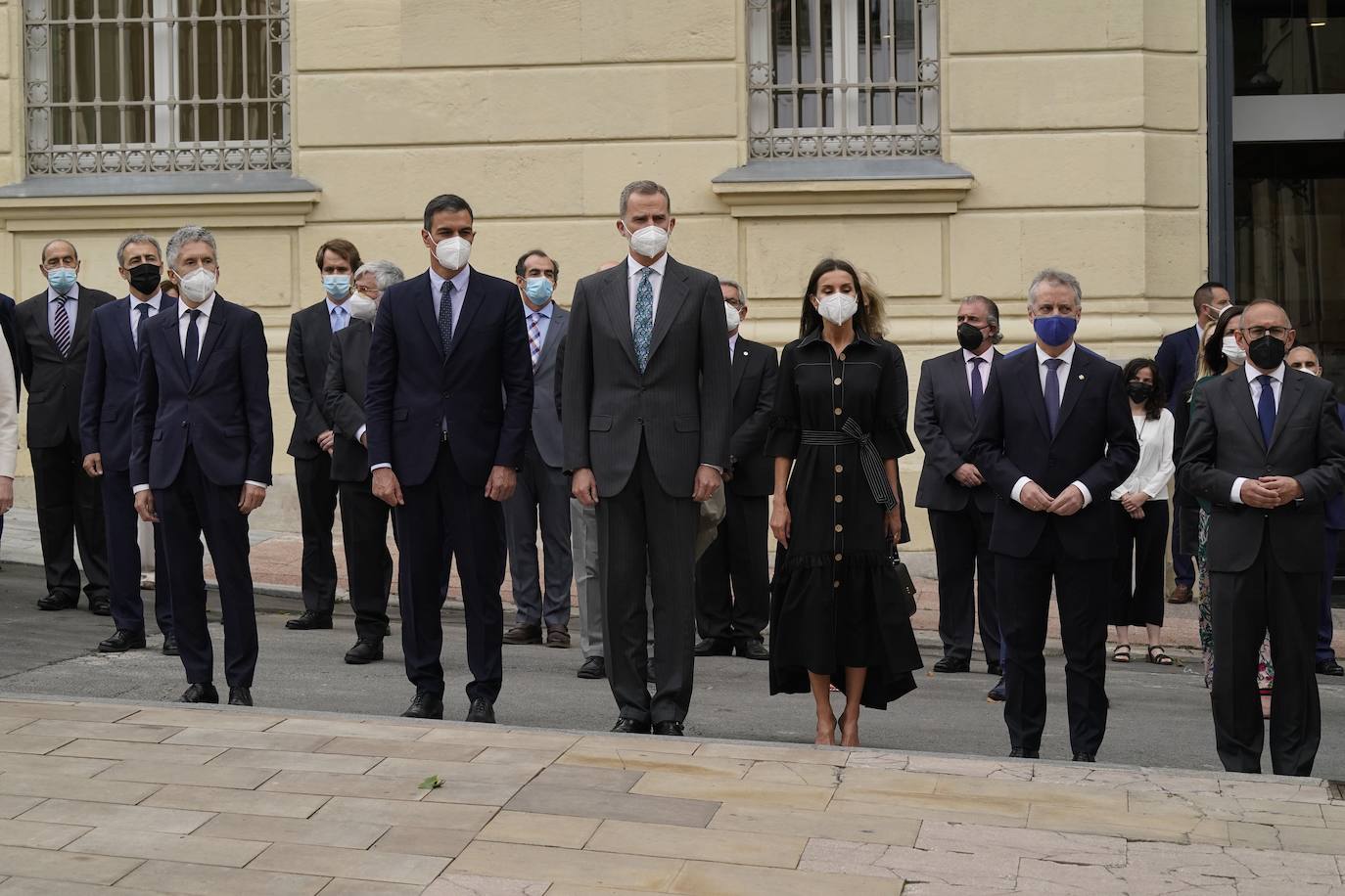 Fotos: Todas las imágenes del look de la reina Letizia en Euskadi