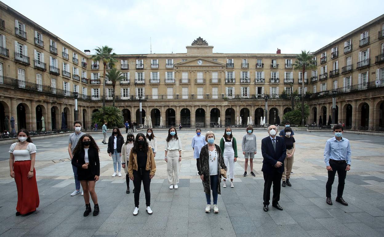 Los Azkue premian a los mejores canteranos de las letras vascas