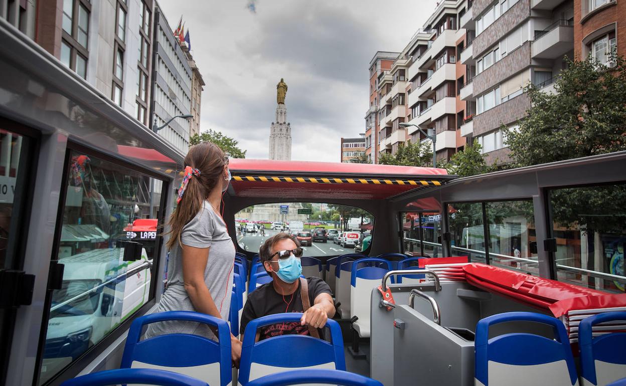 El bus turístico vuelve a recorrer las calles de Bilbao