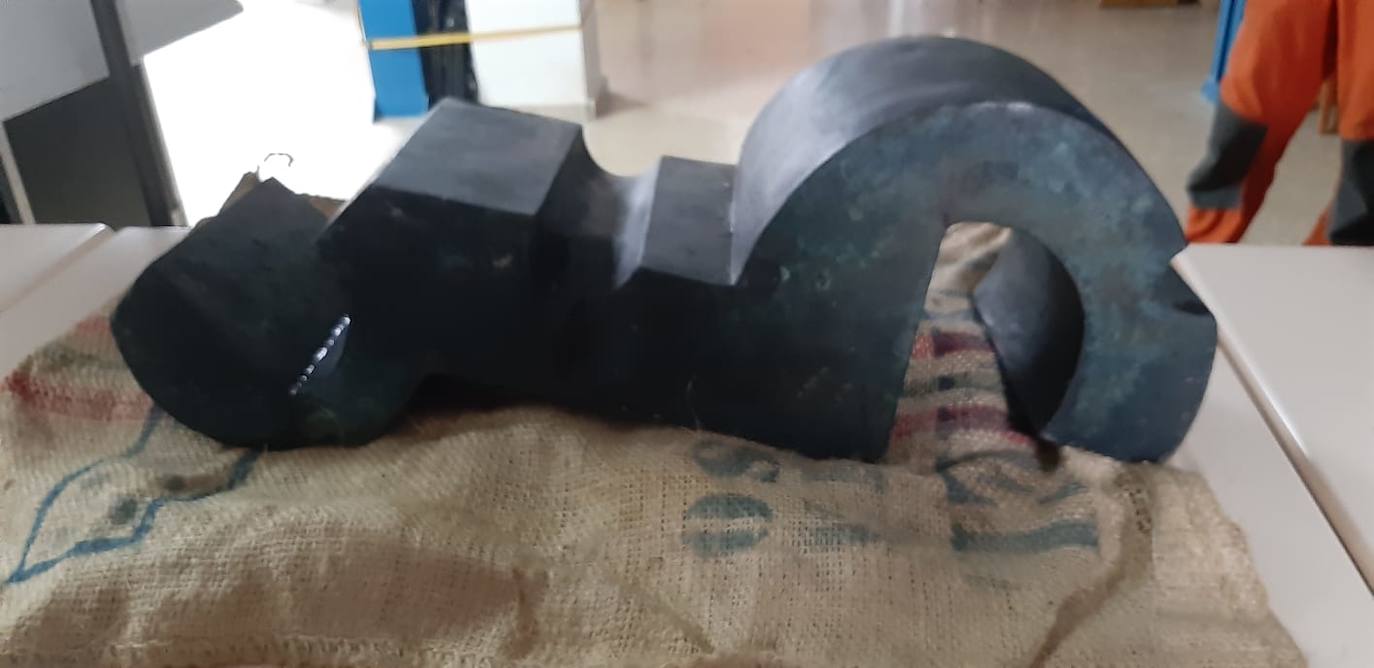 En un almacén de Araia, tras el rescate. 