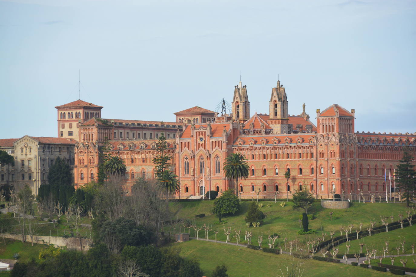 14.- UNIVERSIDAD PONTIFICIA DE COMILLAS (MADRID)