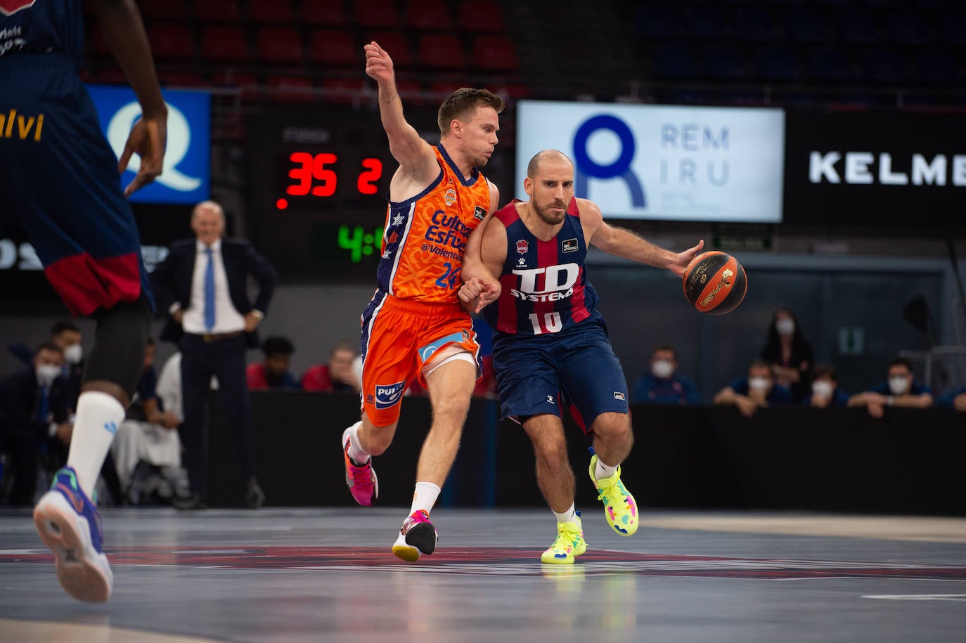 Fotos: Las mejores imágenes del Baskonia - Valencia
