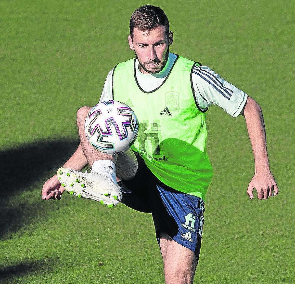 Moncayola con la sub'21, que abandonó tras dar positivo de Covid. 