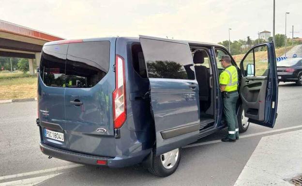 Las 15 nuevas furgonetas de la Guardia Civil que te pueden multar con 200 euros