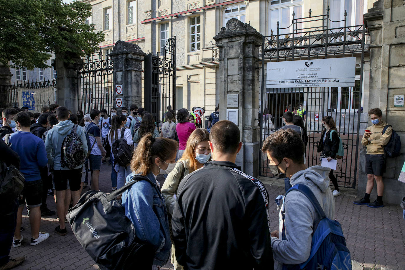 Fotos: Primera jornada de la Selectividad 2021 en Álava