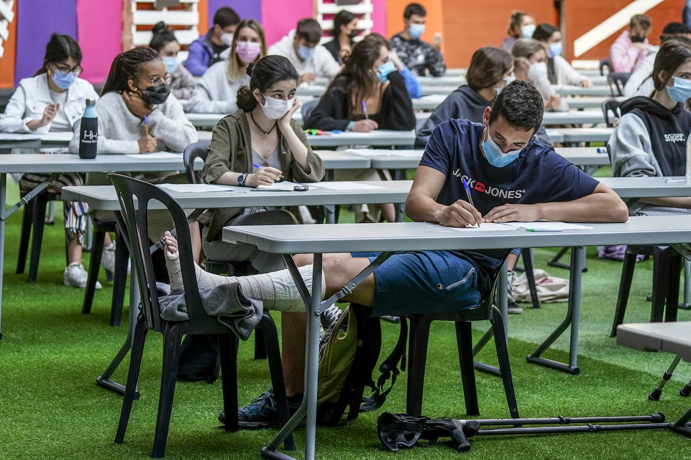 Fotos: Primera jornada de la Selectividad 2021 en Álava