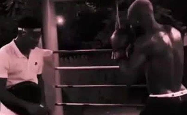 Athletic: Iñaki Williams se pasa al boxeo durante sus vacaciones