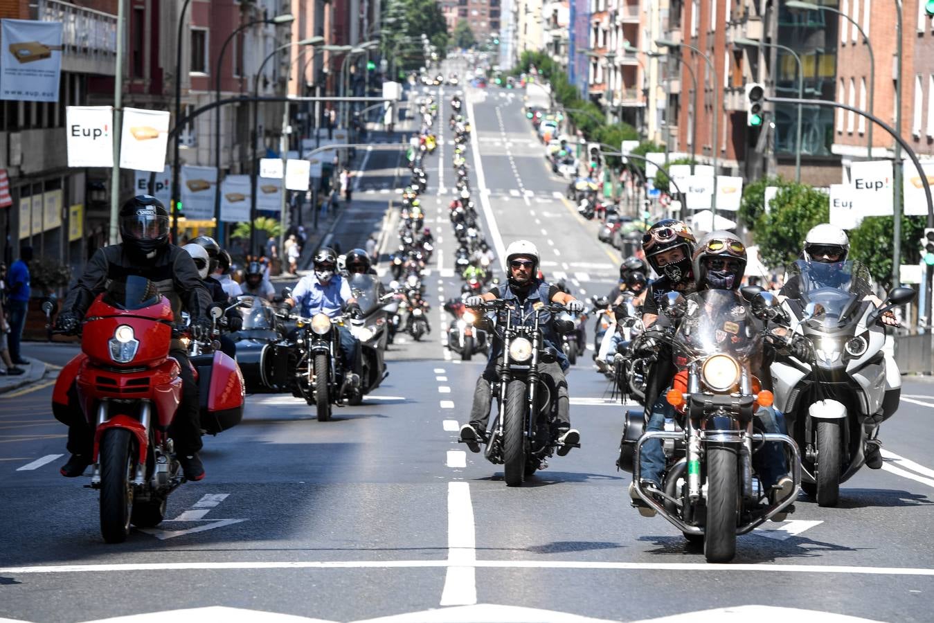 Fotos: Cientos de moteros toman Bilbao para reclamar mayor seguridad vial