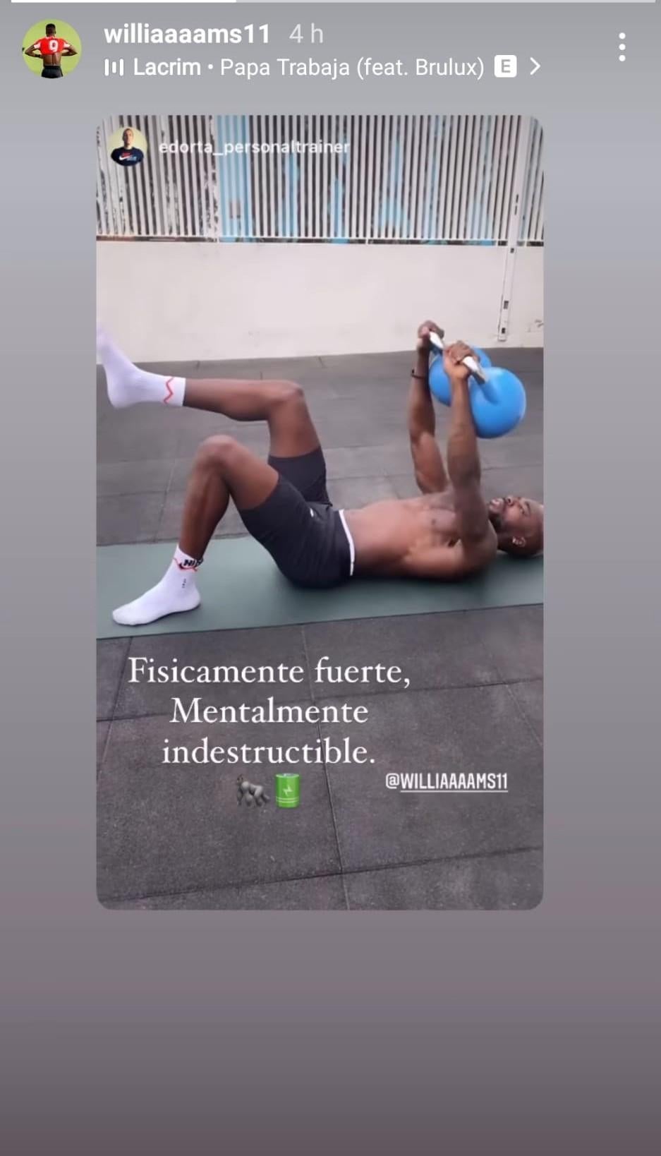 Iñaki Williams muy activo y en forma durante sus vacaciones.