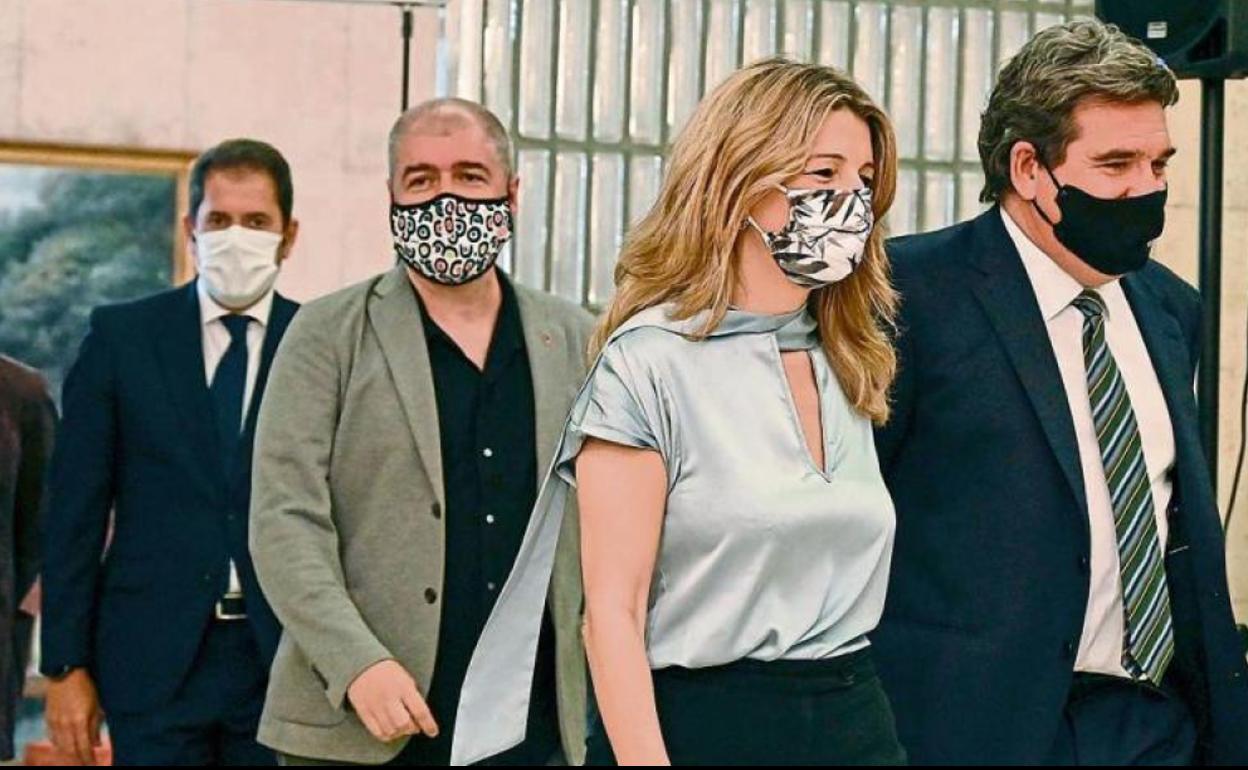 El Gobierno, con Escrivá al frente, busca reeditar un consenso sobre pensiones con los agentes sociales que se rompió en el 2013.