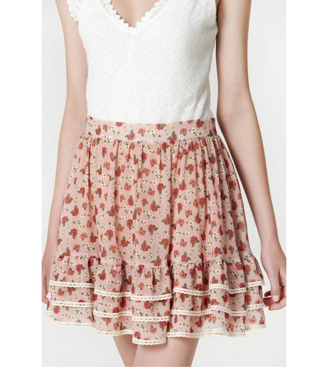 20. Minifalda con estampado floral de la tienda Lalula, ubicada en la calle Araba número 4, en Basauri. Cuesta 50 euros.