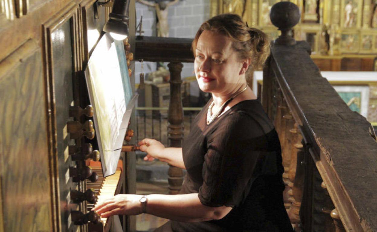 Melcova, organista eslovaca que actuará el 15 de julio en la iglesia de El Carmen de Vitoria 