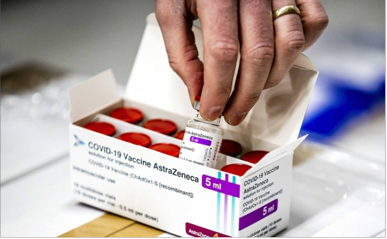 Viales de AstraZeneca. 